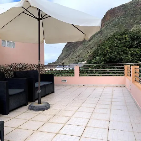 Ribeira House- Ideal For Relax & Remote Work Casa de Férias