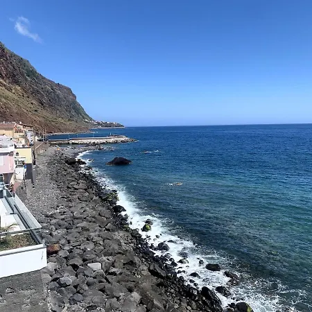 Ribeira House- Ideal For Relax & Remote Work * Paul do Mar (Madeira)