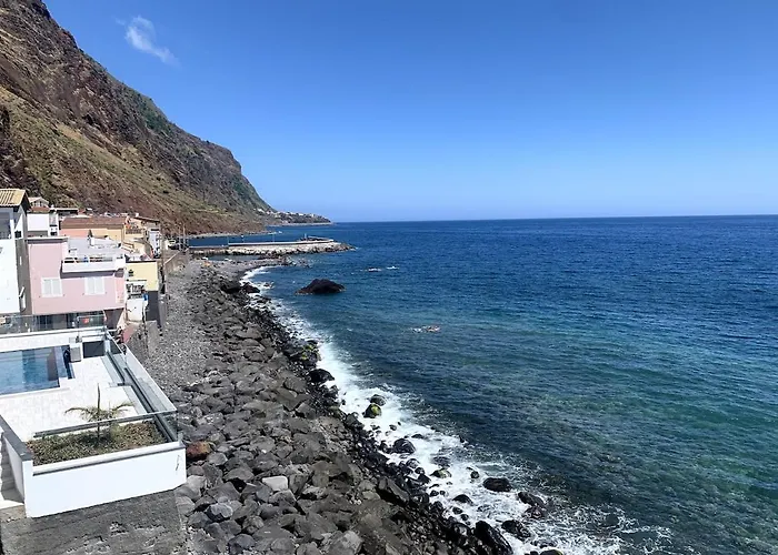 Ribeira House- Ideal For Relax & Remote Work * Paul do Mar (Madeira)