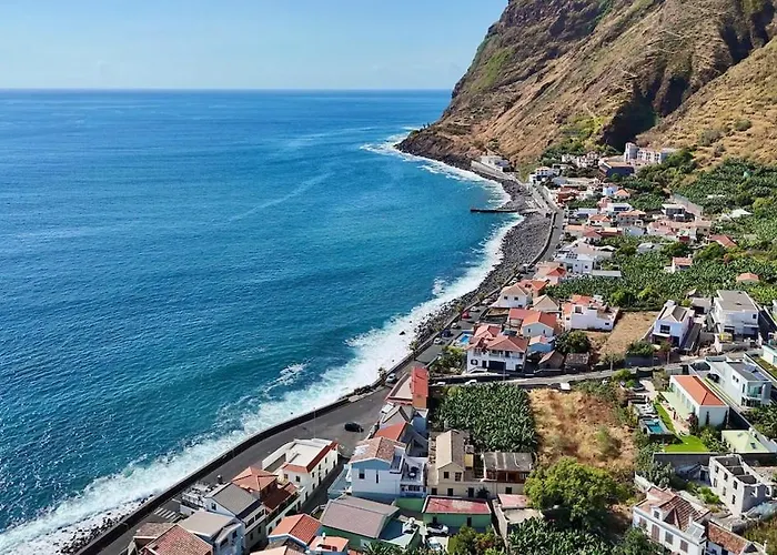 Ribeira House- Ideal For Relax & Remote Work * Paul do Mar (Madeira)